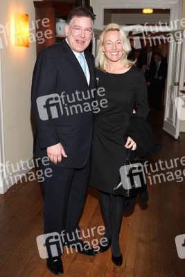 Christoph Ahlhaus mit Begleitung