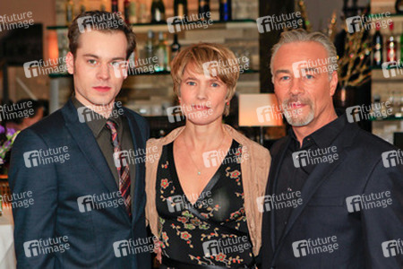 Florian Bartholomäi, Karoline Eichhorn, Klaus J. Behrendt