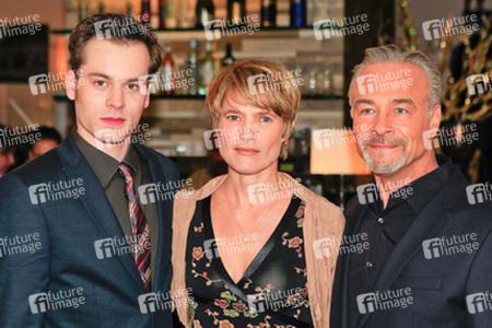 Florian Bartholomäi, Karoline Eichhorn, Klaus J. Behrendt