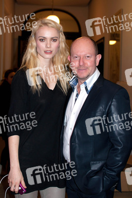 Franziska Knuppe, Brian Rennie