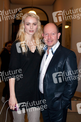 Franziska Knuppe, Brian Rennie