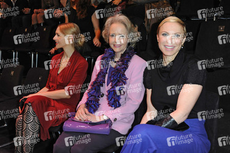 Julia Dietze, Isa Gräfin von Hardenberg, Nadja Michael