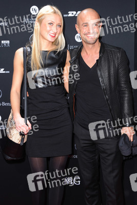 Peyman Amin mit Begleitung