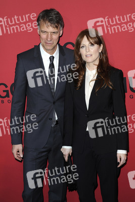 Claus-Dietrich Lahrs, Julianne Moore