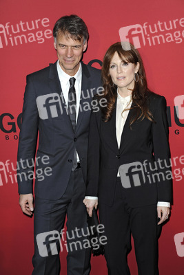 Claus-Dietrich Lahrs, Julianne Moore