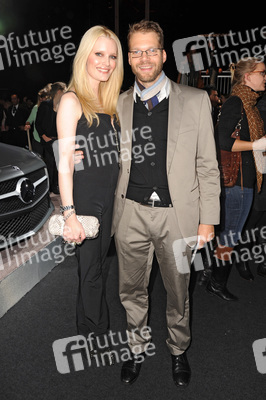 Mirja Du Mont mit Begleitung