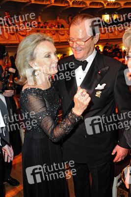 Roger Moore mit Gattin Kristina Tholstrup