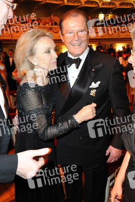 Roger Moore mit Gattin Kristina Tholstrup