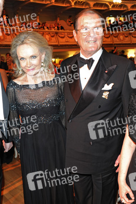 Roger Moore mit Gattin Kristina Tholstrup