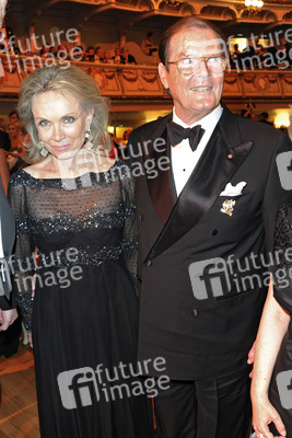 Roger Moore mit Gattin Kristina Tholstrup