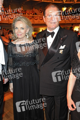 Roger Moore mit Gattin Kristina Tholstrup