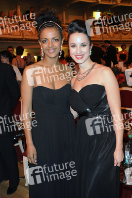 Dennenesch Zoudé, Stephanie Stumph