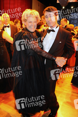 Gitte Haenning mit Begleitung