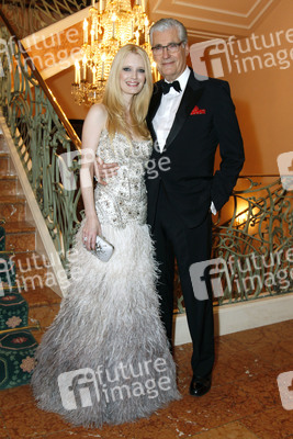 Mirja du Mont, Sky du Mont