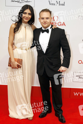 Pegah Ferydoni, Axel Stein