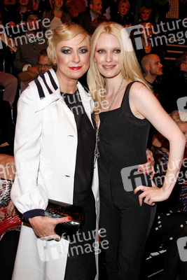 Mirja du Mont, Jenny Elvers-Elbertzhagen