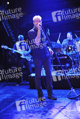 Mark White, Chris Barron, Aaron Comess (Spin Doctors)