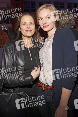 Barbara Auer, Rosalie Thomass