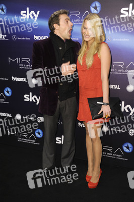 Gedeon Burkhard mit Freundin Annika