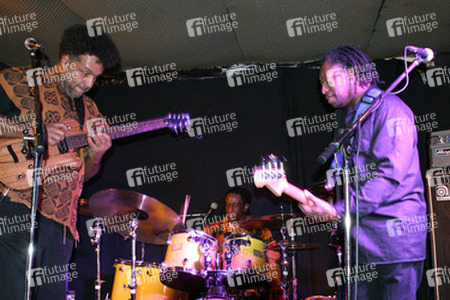 Jean-Paul Bourelly, Will Calhoun, Darryl Jones (Black Stone Raiders)