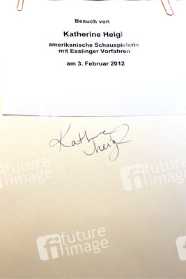 Katherine Heigls Unterschrift im Goldenen Buch der Stadt Esslingen