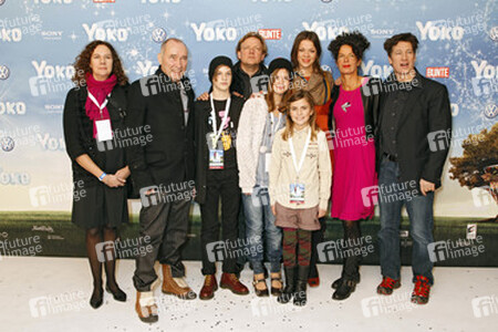 Justus von Dohnányi, Jessica Schwarz, Tobias Moretti und das Team von 'Yoko'