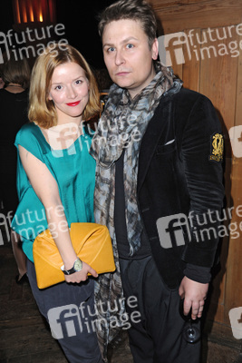 Karoline Schuch mit Begleitung