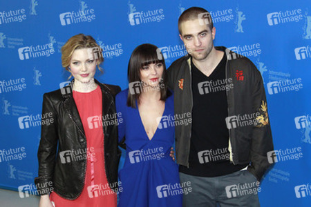Holliday Grainger, Chrisitna Ricci, Robert Pattinson