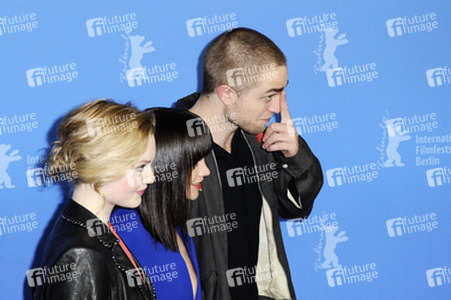 Holliday Grainger, Christina Ricci, Robert Pattinson