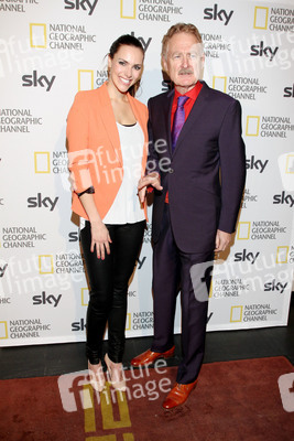 Esther Sedlaczek, Bob Arno