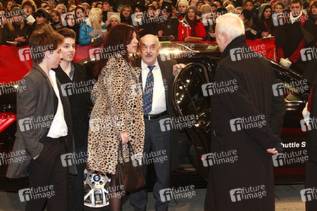 Artur Brauner mit Tochter Alice und Enkelkindern Ben und David