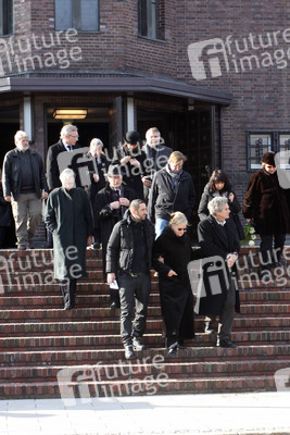 Trauergäste auf der Beerdigung von  Edgar Bessen