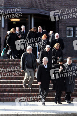 Trauergäste auf der Beerdigung von  Edgar Bessen