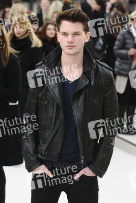 Jeremy Irvine