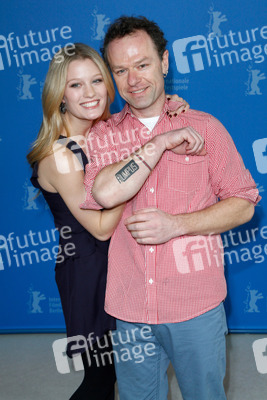 Ashley Hinshaw, Stephen Elliott