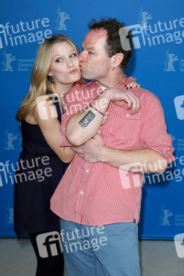 Ashley Hinshaw, Stephen Elliott
