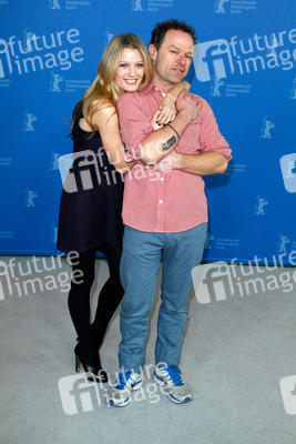 Ashley Hinshaw, Stephen Elliott