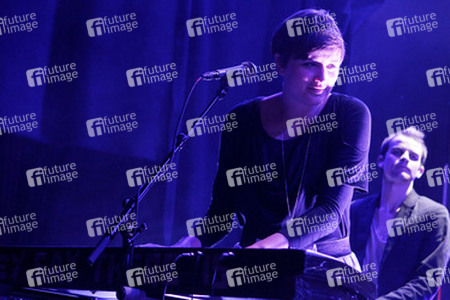 Cherilyn MacNeil (Dear Reader)