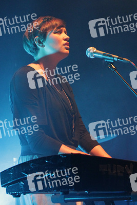 Cherilyn MacNeil (Dear Reader)