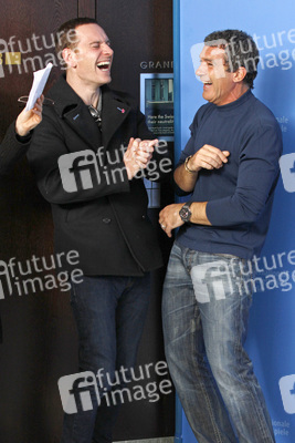 Michael Fassbender, Antono Banderas