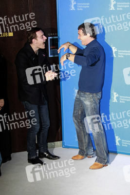 Michael Fassbender, Antono Banderas