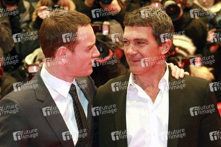 Michael Fassbender, Antonio Banderas