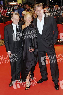 John Hurt, Katherine LaNasa, Ray Stevenson