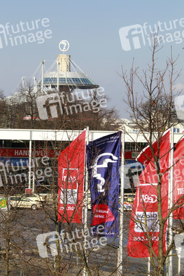 Messegelände mit Messeturm