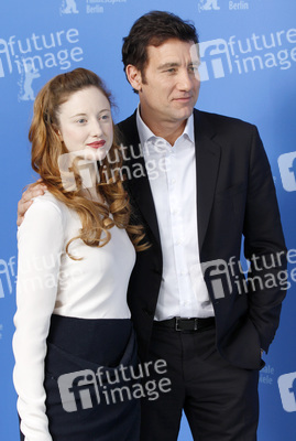 Andrea Riseborough, Clive Owen