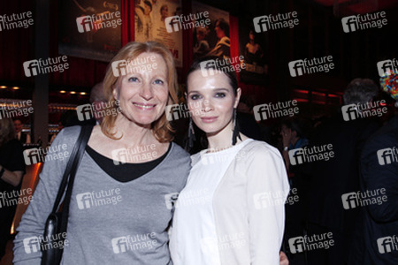 Maren Kroymann, Karoline Herfurth