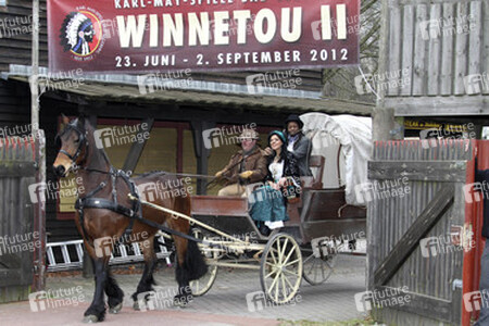 Dunja Rajter, Mola Adebisi