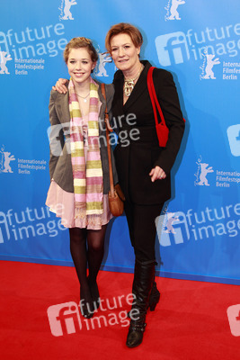 Suzanne von Borsody mit Begleitung