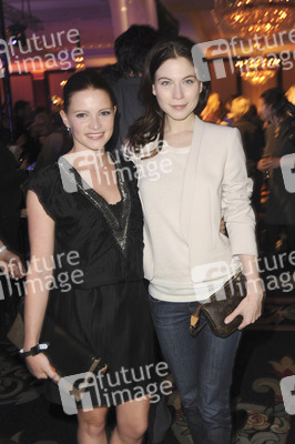 Jennifer Ulrich, Nora von Waldstätten