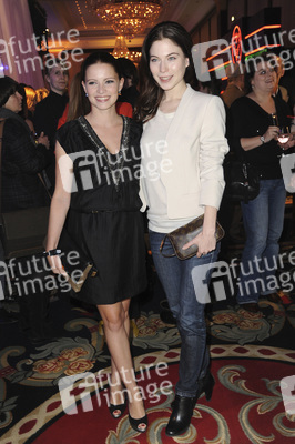 Jennifer Ulrich, Nora von Waldstätten